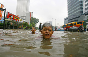 Children in Jakarta Flood